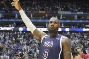 开云体育下载-美国男篮首人！公投决定詹姆斯旗手资格 库里落选