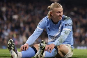 开云体育下载-2失良机！哈兰德被批不值2亿：全场0射正3数据挂零 6.1分全队最低